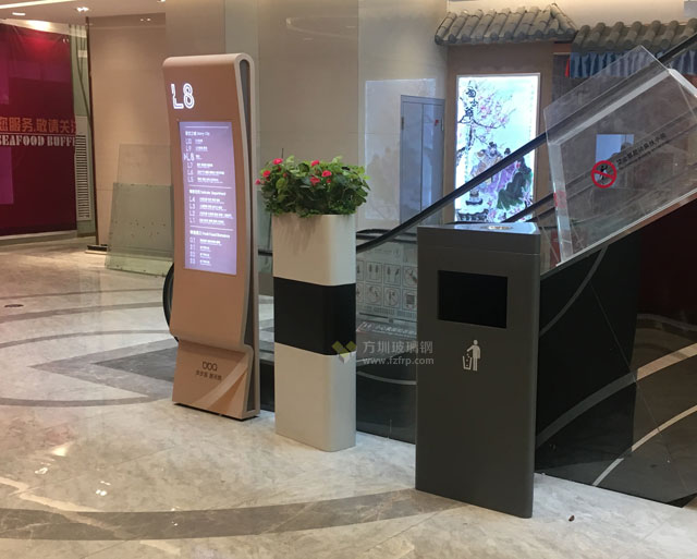 湖南商場(chǎng)電梯口玻璃鋼景觀花盆垃圾桶組合搭配 湖南商場(chǎng)電梯口玻璃鋼景觀花盆垃圾桶組合搭配