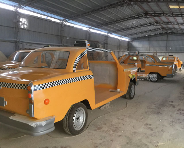 玻璃鋼的士車雕塑模型助沈陽購物中心盛大開業(yè) 玻璃鋼的士車雕塑模型助沈陽購物中心盛大開業(yè)