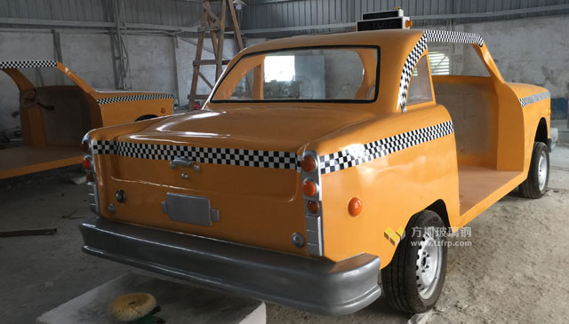 玻璃鋼的士車雕塑模型助沈陽購物中心盛大開業(yè) 玻璃鋼的士車雕塑模型助沈陽購物中心盛大開業(yè)