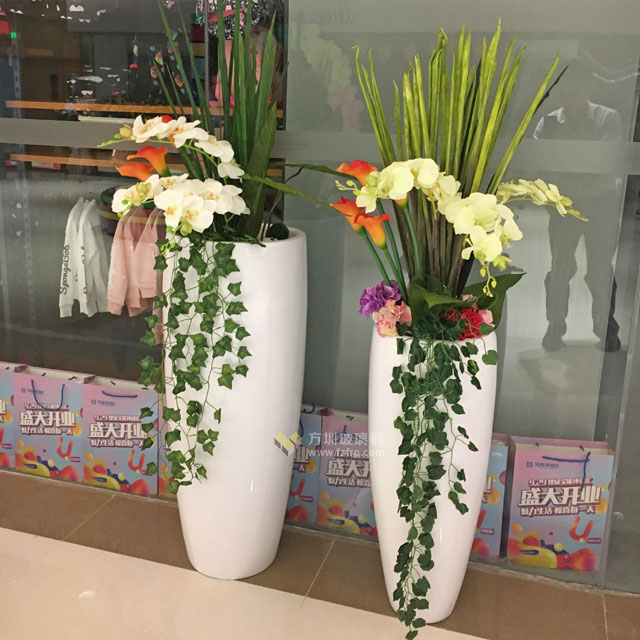 江蘇儀征寶能城市廣場(chǎng)玻璃鋼組合花瓶 江蘇儀征寶能城市廣場(chǎng)玻璃鋼組合花瓶