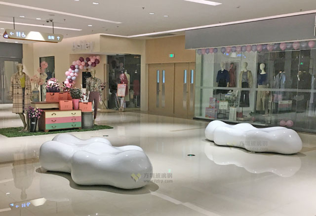 玻璃鋼云朵造型椅黑龍江商場美陳創(chuàng)意休閑椅 玻璃鋼云朵造型椅黑龍江商場美陳創(chuàng)意休閑椅