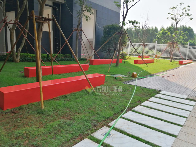 玻璃鋼長凳為廣東徐聞樓盤居民提供休閑好去處 玻璃鋼長凳為廣東徐聞樓盤居民提供休閑好去處