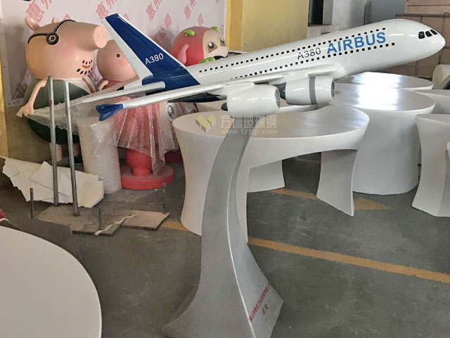 空客A380玻璃鋼飛機模型擺件云南展覽定制方圳制作圖 空客A380玻璃鋼飛機模型擺件云南展覽定制方圳制作圖
