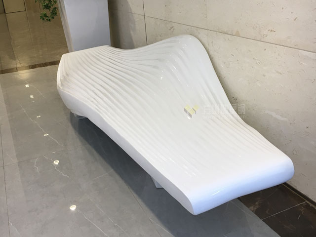 玻璃鋼波浪形創(chuàng)意休閑椅海南商場公共區(qū)裝飾藝術(shù) 玻璃鋼波浪形創(chuàng)意休閑椅海南商場公共區(qū)裝飾藝術(shù)