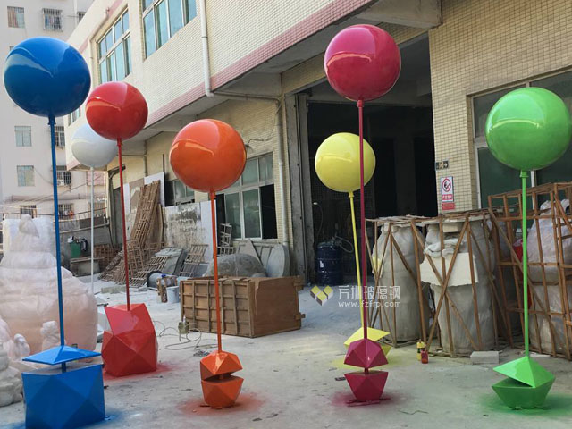 玻璃鋼雕塑裝飾深圳友信桂花里商業(yè)街戶外景觀 玻璃鋼雕塑裝飾深圳友信桂花里商業(yè)街戶外景觀