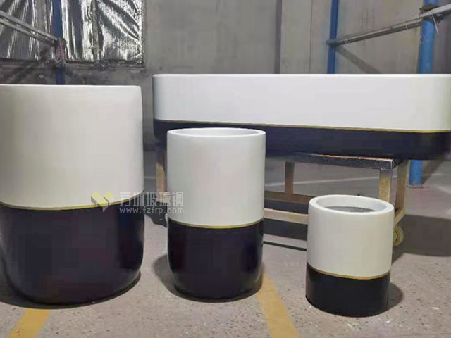 玻璃鋼圓形組合花盆美化甘肅蘭州中海廣場室內(nèi)空間 玻璃鋼圓形組合花盆美化甘肅蘭州中海廣場室內(nèi)空間