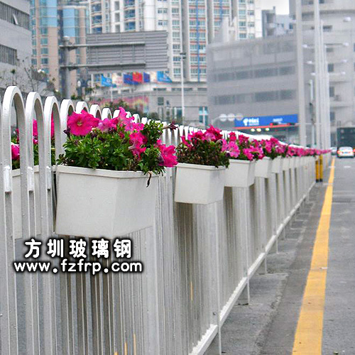 深圳大運(yùn)采購(gòu)5000多款玻璃鋼花盆